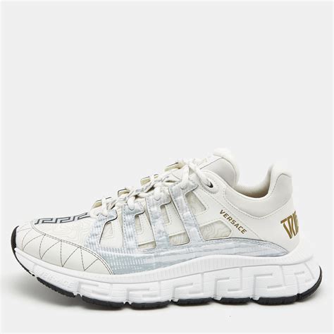 versace hombre sneakers trigreca logo|Versace trigreca low top sneakers.